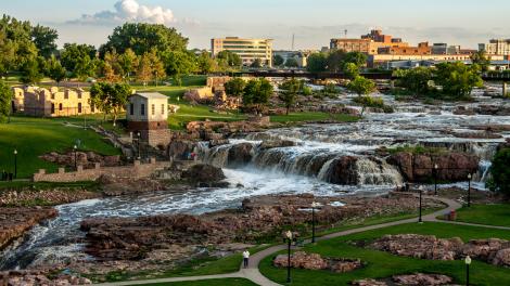 Rio Big Sioux atravessando o Falls Park