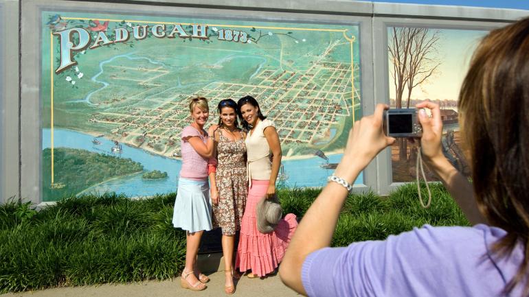 The Paducah Floodwall Murals make an ideal photo opportunity