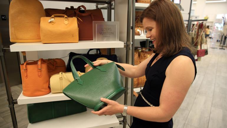 Enjoy the fabulous discount shopping at Century 21