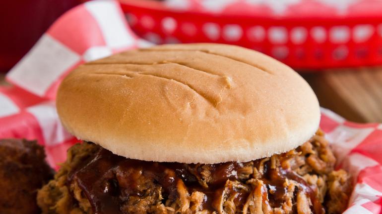 Q2U BBQ sandwich in Lake Wylie, South Carolina