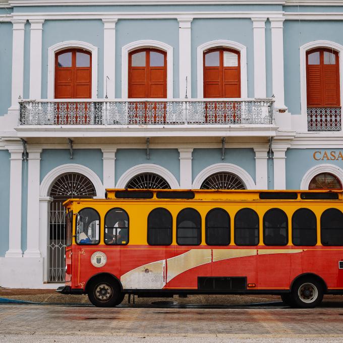 Recorrido por Caguas, Puerto Rico, en trolebús
