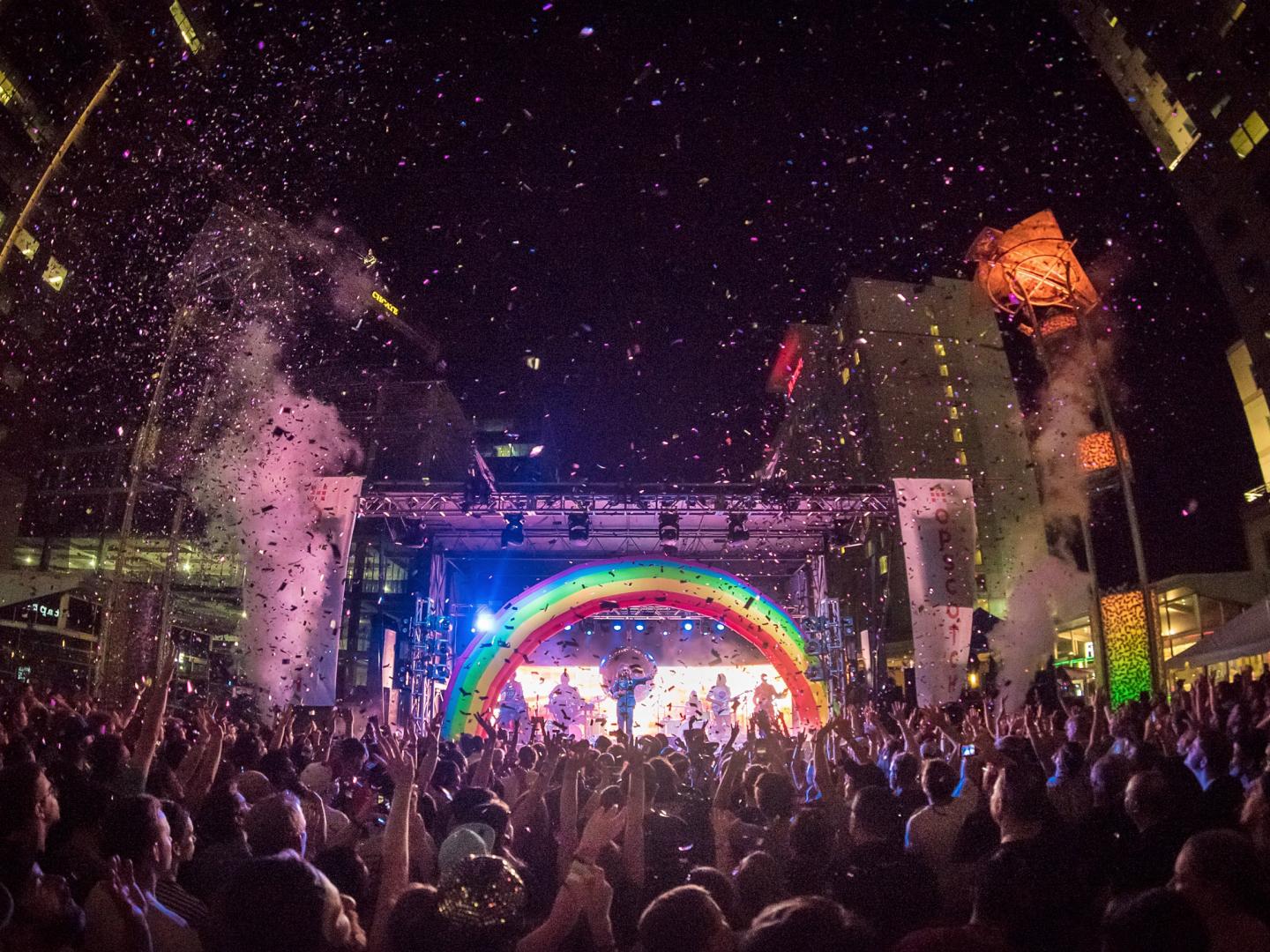 北卡罗来纳州罗利 Hopscotch 音乐节上的演出