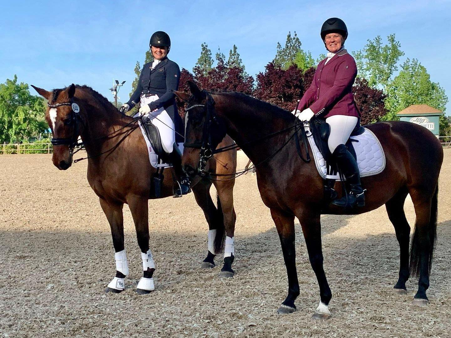 Jinetes en el Northern Winter Classic Horse Show en Rancho Murieta, California