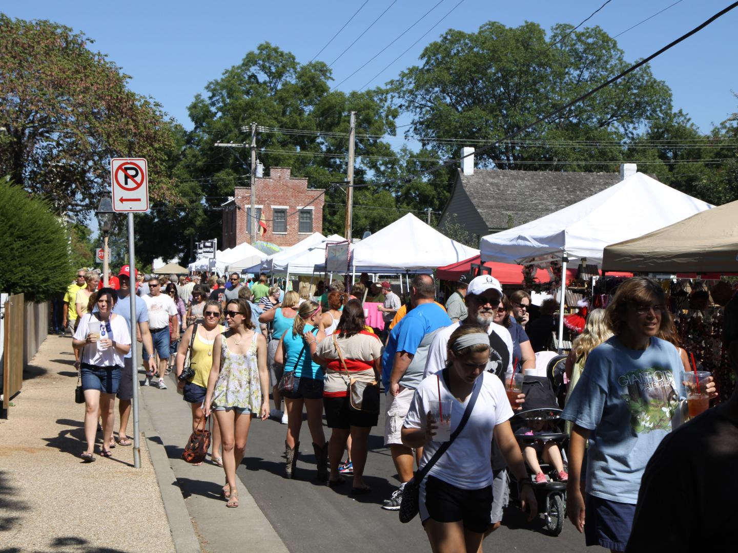 Celebración del evento anual Jour de Fete en Ste. Geneviève, Misuri