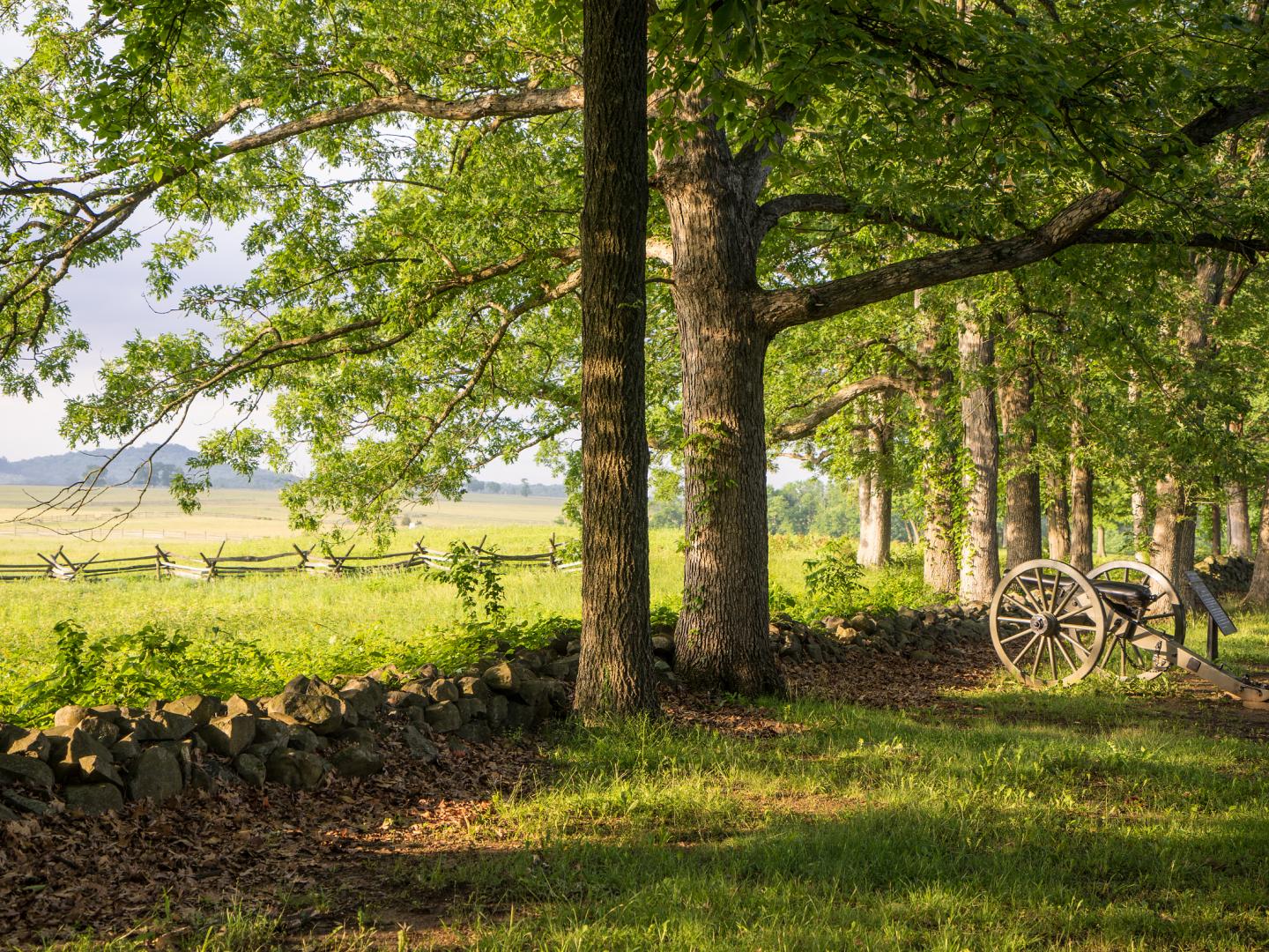 Historic cannon and battlefields at Gettysburg National Military Park