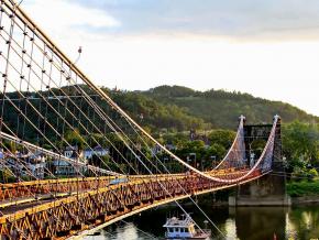 The historic Wheeling Suspension Bridge, built in 1849, over the Ohio River