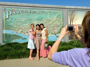 The Paducah Floodwall Murals make an ideal photo opportunity
