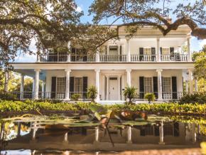 Brandon Hall Plantation, una mansión del período antes de la Guerra Civil estadounidense que ahora es un hostal con desayuno.