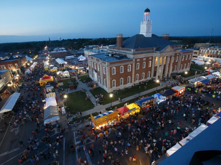 サンタ・カリ・ゴン・デイズ上空からの景色