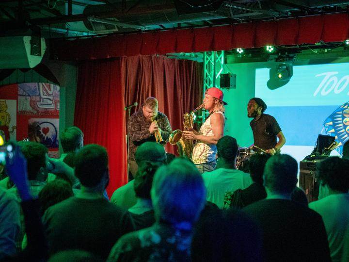 テキサス州ダラスで演奏するミュージシャン