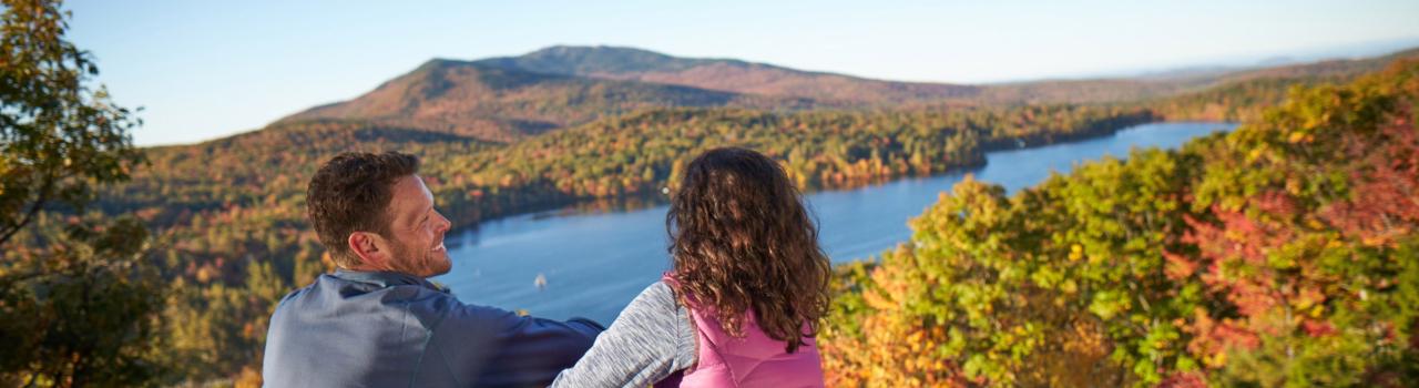 ニューハンプシャー州のモナドノック山から見た紅葉