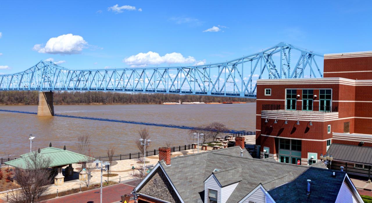 Scenic view of the The Owensboro Bridge in Owensboro, Kentucky