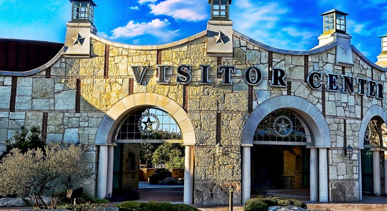 西部をテーマにしたビジターセンターの建築とデザイン