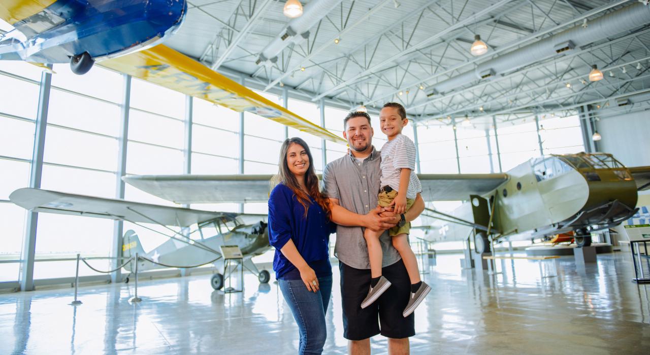 サイレントウィングス博物館で歴史的な航空機を見学